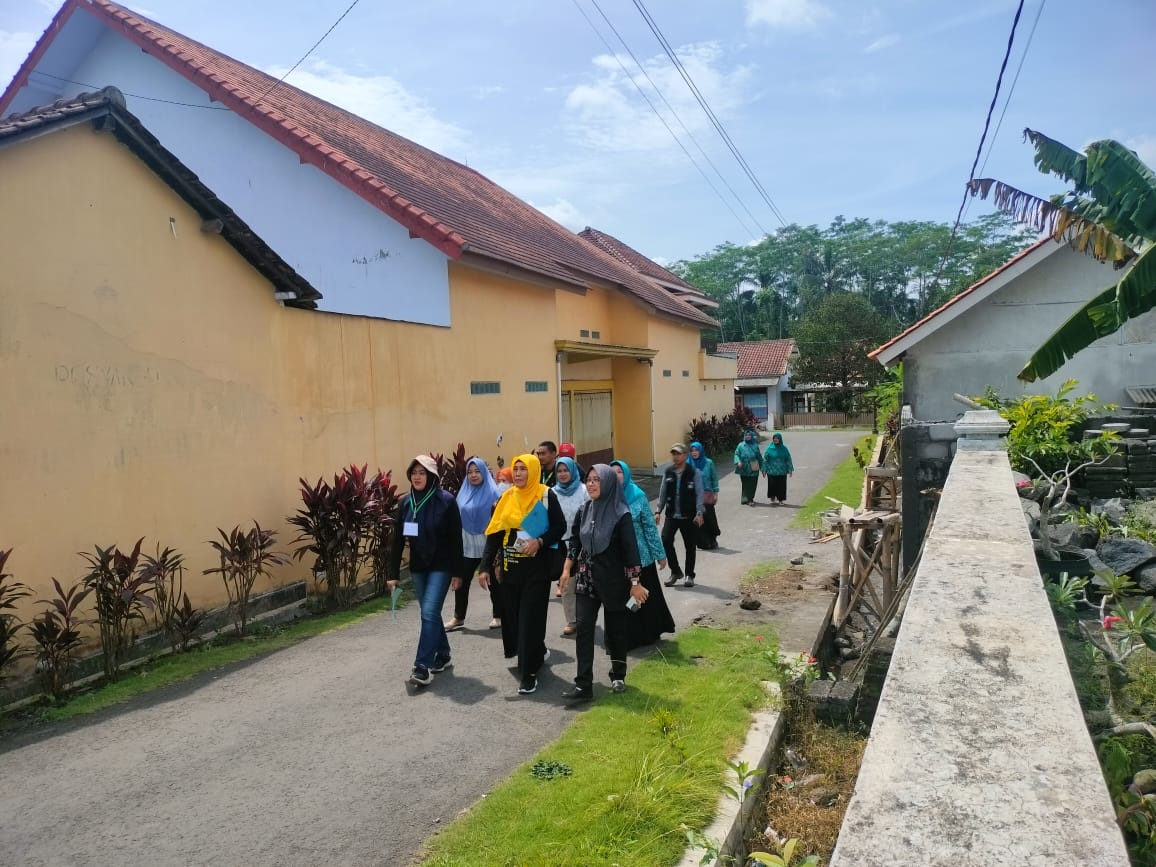 LOMBA KAMPUNG RESIK DESA DUREN KECAMATAN KLAKAH