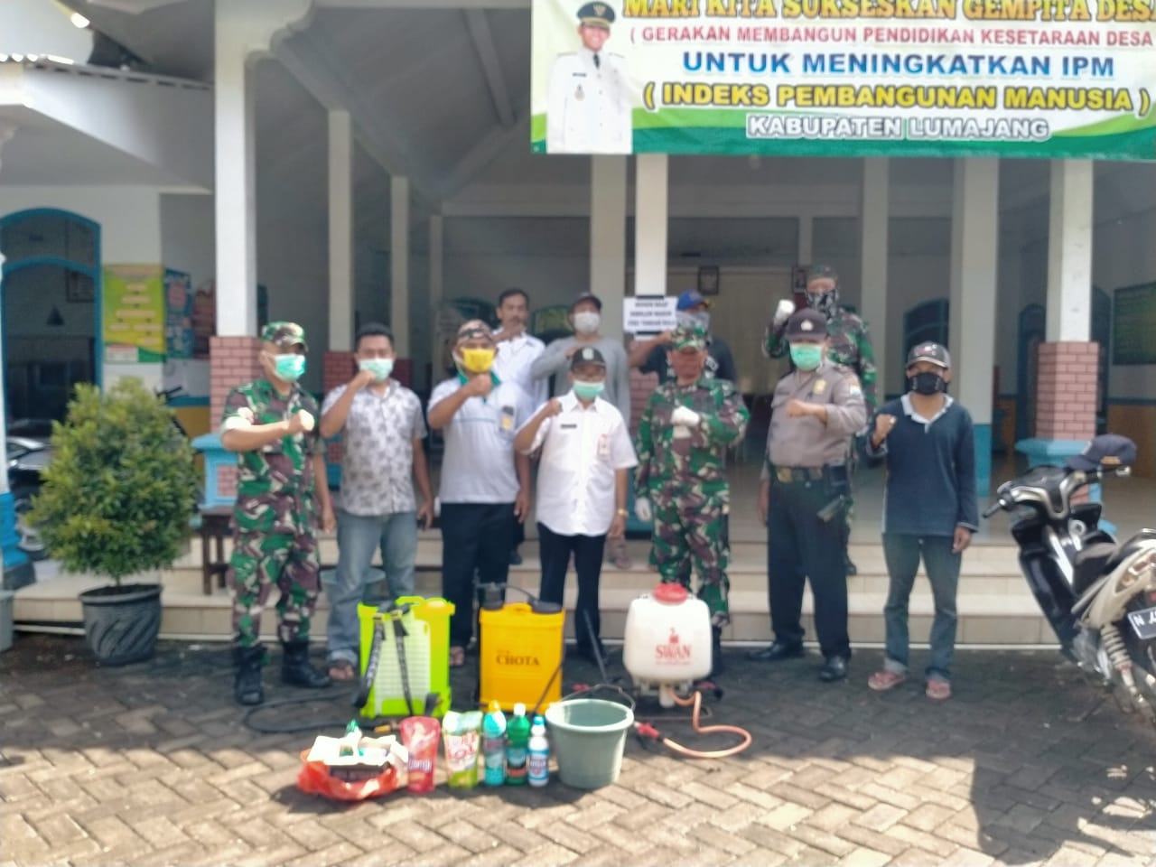 Penyemprotan desinfectan di masjid dan Lembaga Pendidikan Desa Kebonan 